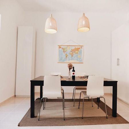 Amparito Apartment - Casc Antic ตาร์ราโกนา ภายนอก รูปภาพ
