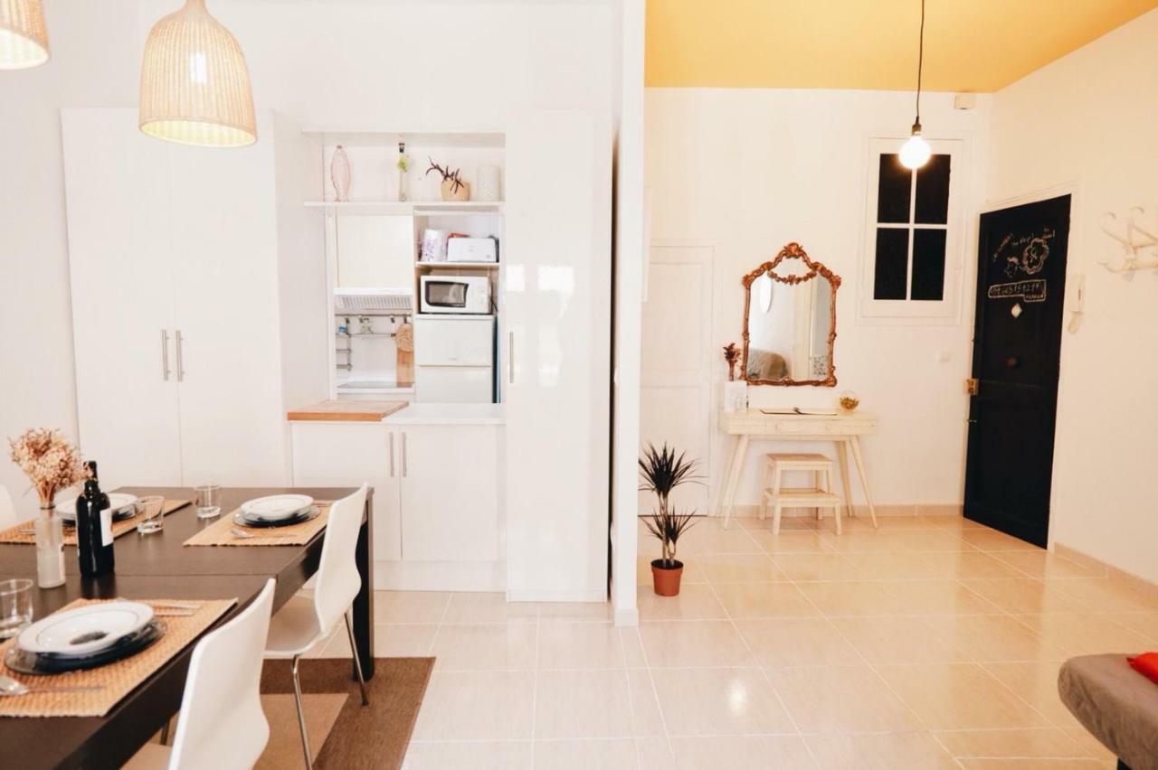 Amparito Apartment - Casc Antic ตาร์ราโกนา ภายนอก รูปภาพ