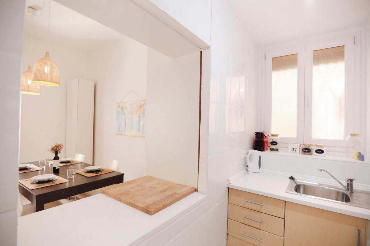 Amparito Apartment - Casc Antic ตาร์ราโกนา ภายนอก รูปภาพ