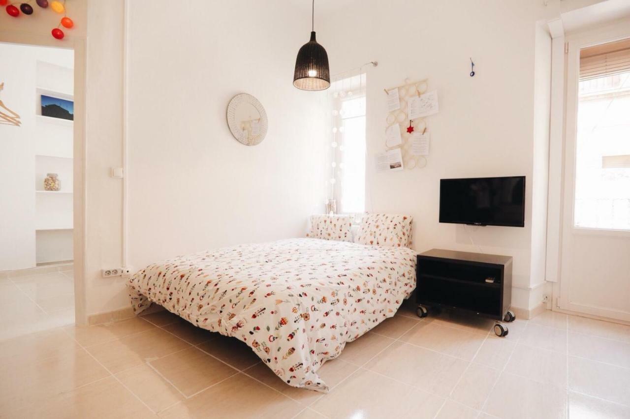 Amparito Apartment - Casc Antic ตาร์ราโกนา ภายนอก รูปภาพ