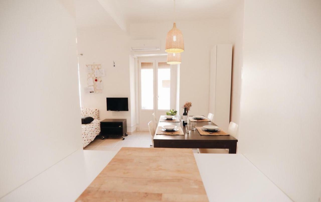Amparito Apartment - Casc Antic ตาร์ราโกนา ภายนอก รูปภาพ